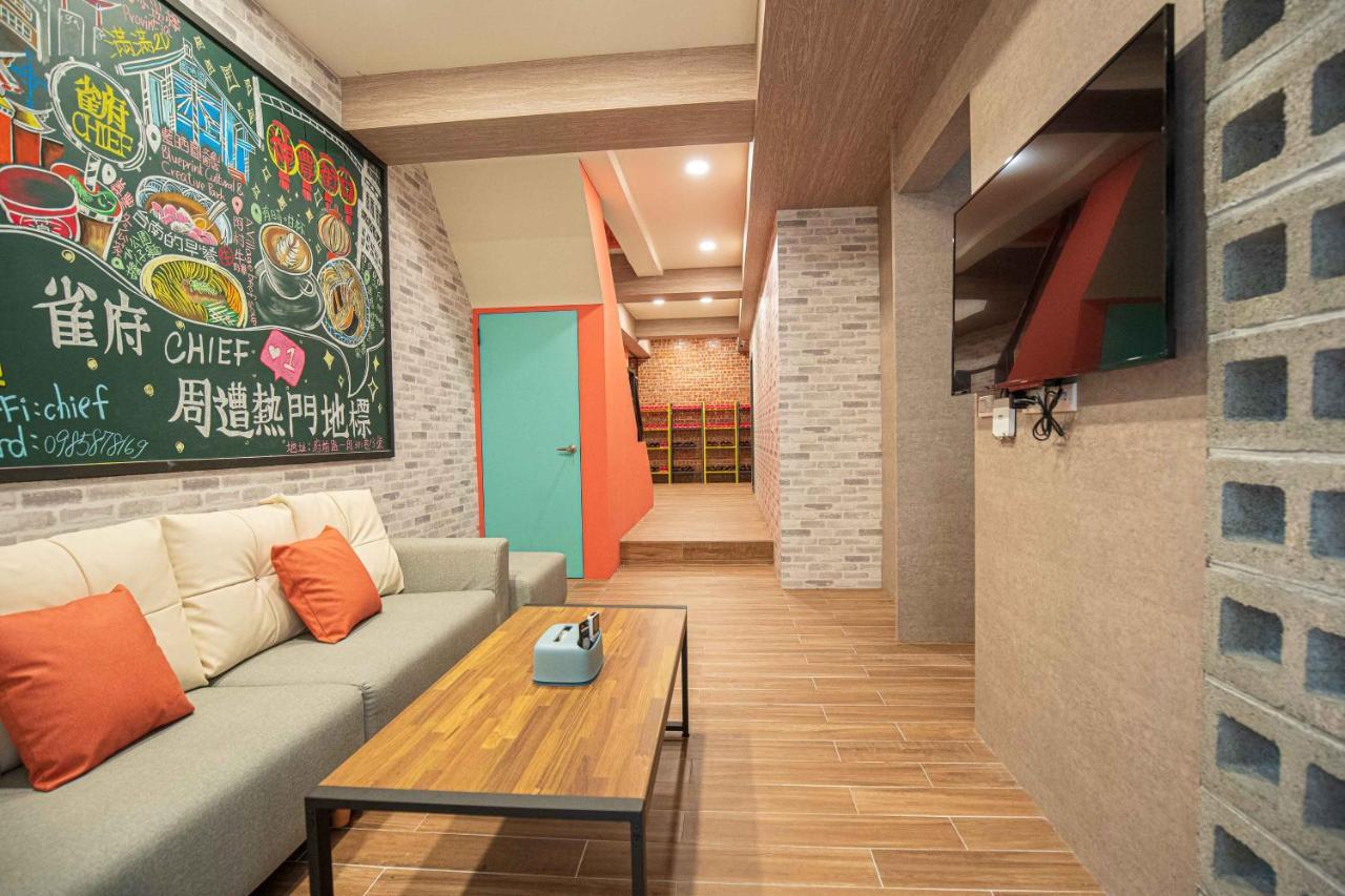 Chief Homestay Tainan Bagian luar foto
