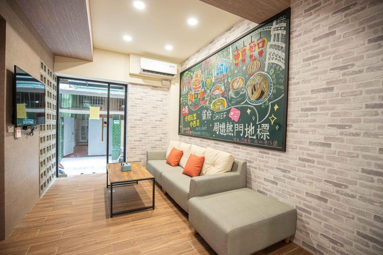 Chief Homestay Tainan Bagian luar foto