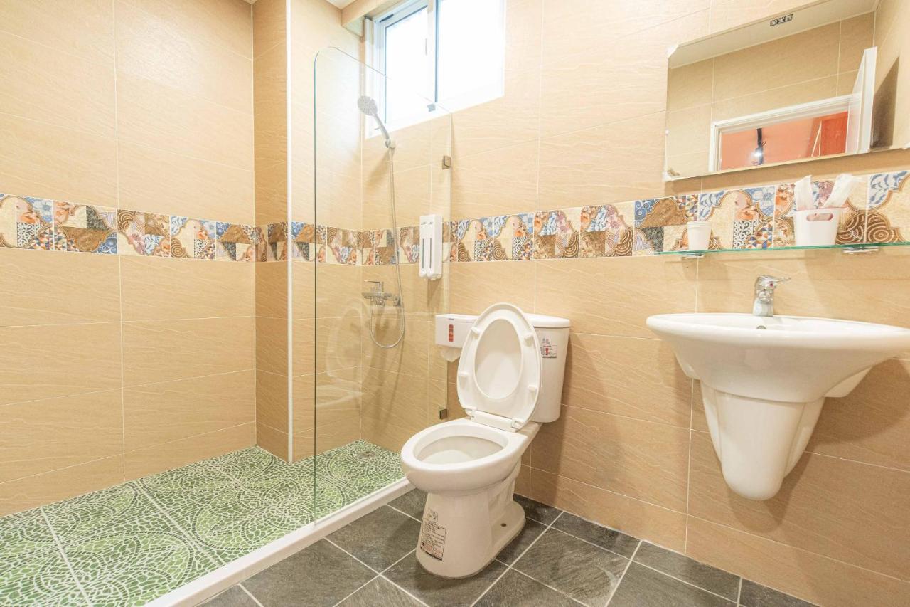 Chief Homestay Tainan Bagian luar foto