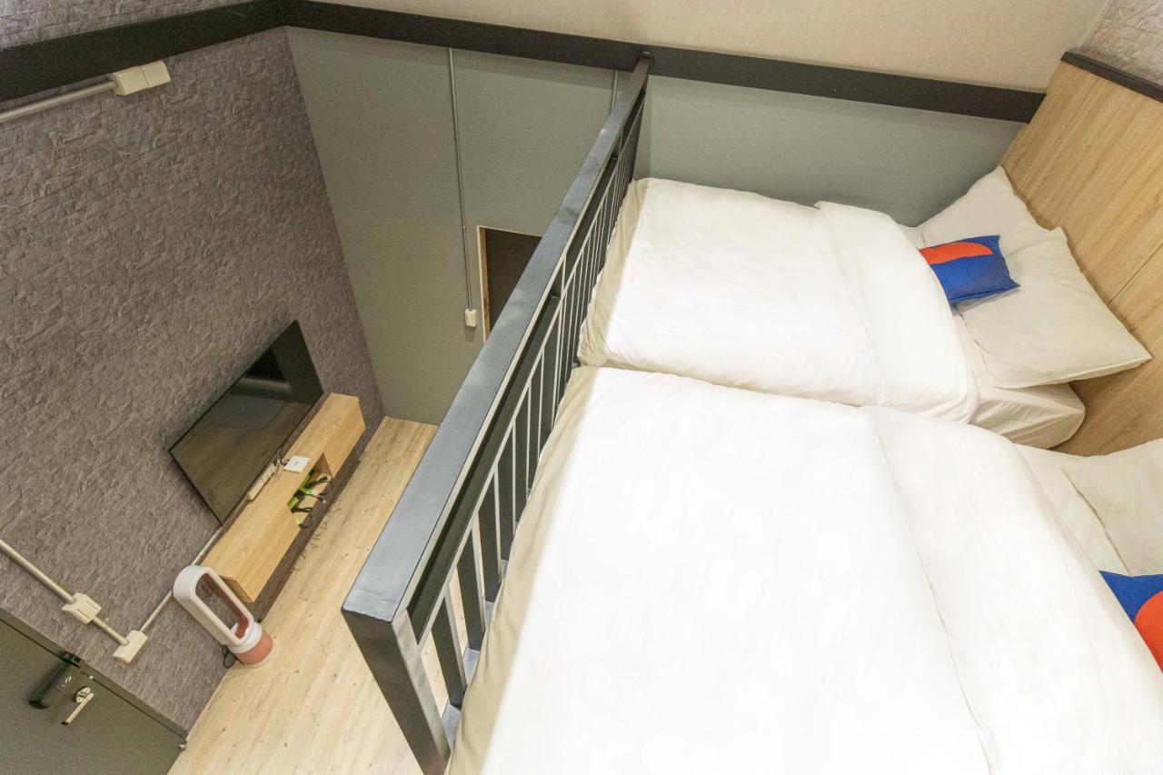 Chief Homestay Tainan Bagian luar foto